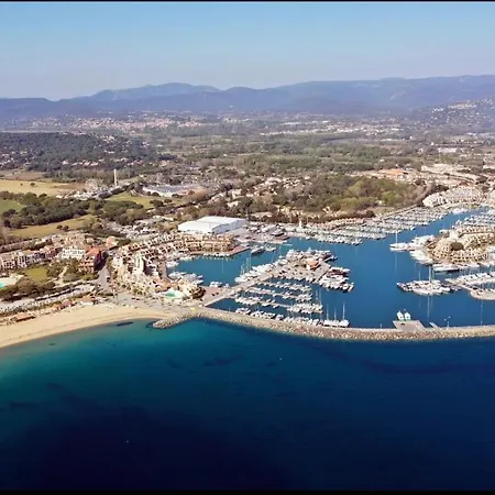Apartment / / Marines De / Saint-tropez